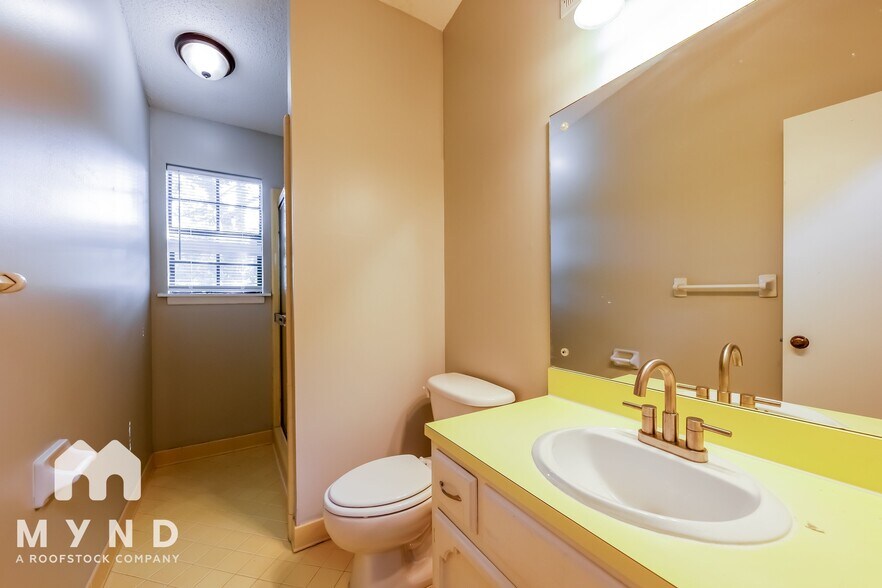 Building Photo - 3767 Chestnut Ridge Ln