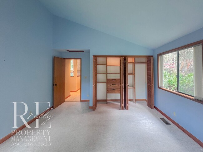 Building Photo - Vaulted 2-Bed Home with Scenic Views, Gas Fireplace & Oversized Deck