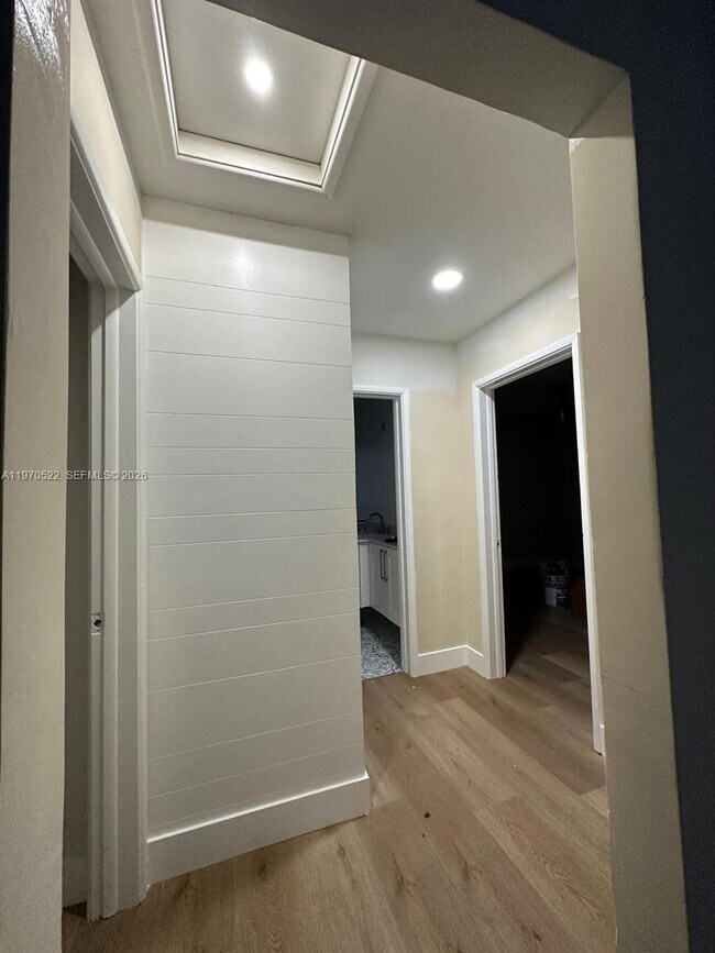 Building Photo - 34 SE 3rd Terrace