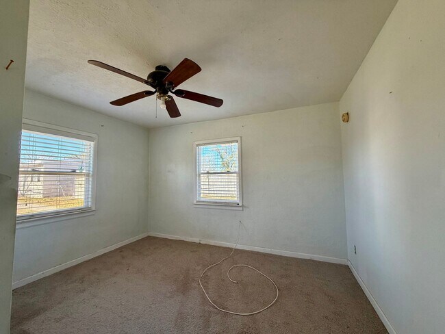 Building Photo - 1610 TX