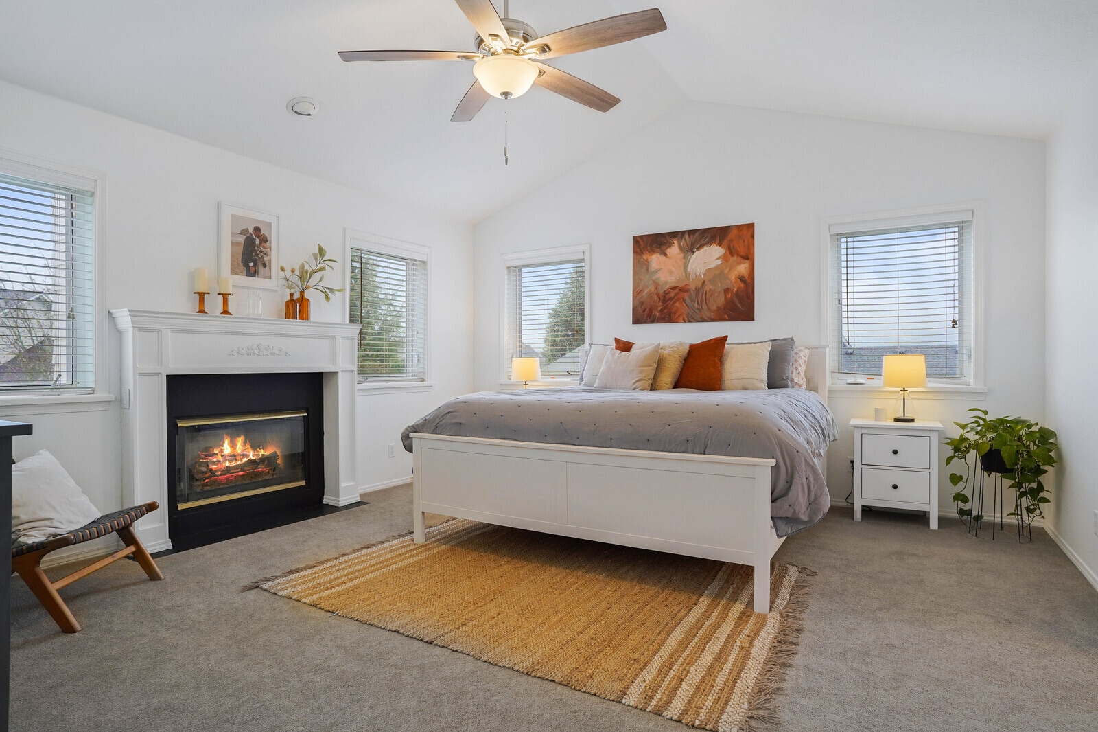 Main Bedroom - 2845 Eastlake Dr SE