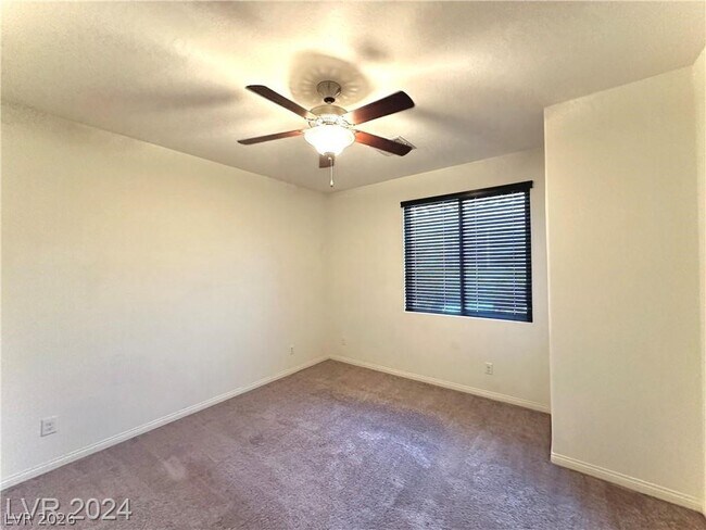 Building Photo - 5708 Akula Bay St