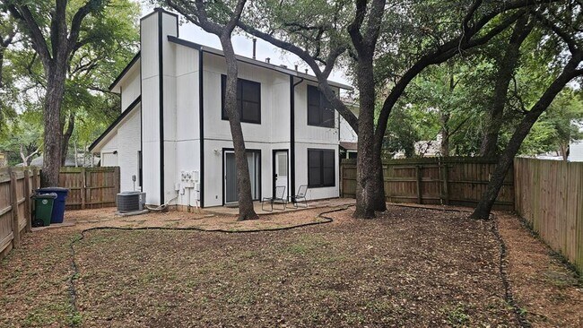 Building Photo - 8105 Tuscarora Trail