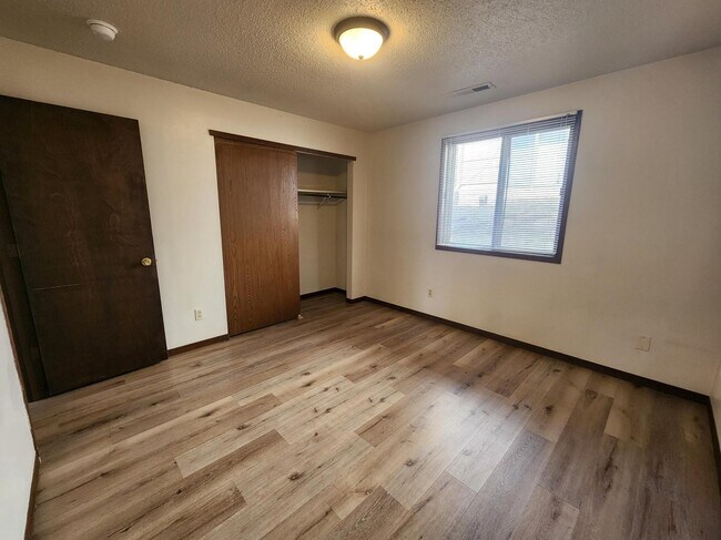 Building Photo - 922 Boston Way