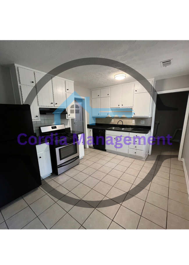 Building Photo - 3 bedroom 2 Bath Home +Large bonus room next to park in Jonesboro