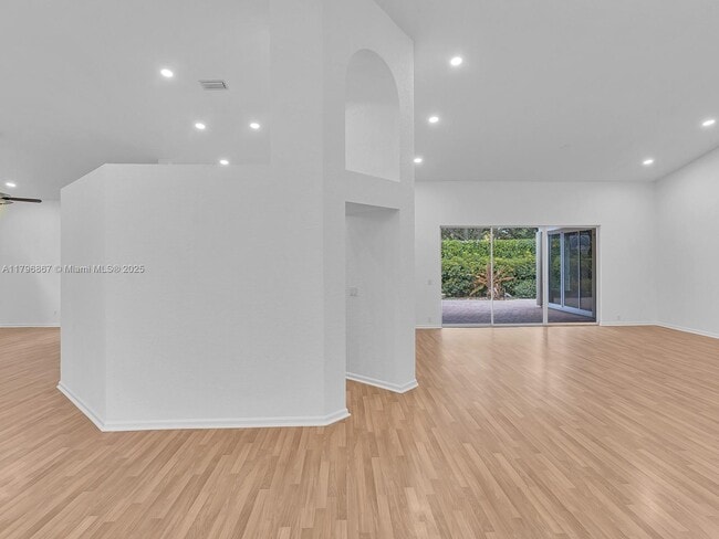 Building Photo - 3420 Washington Ln