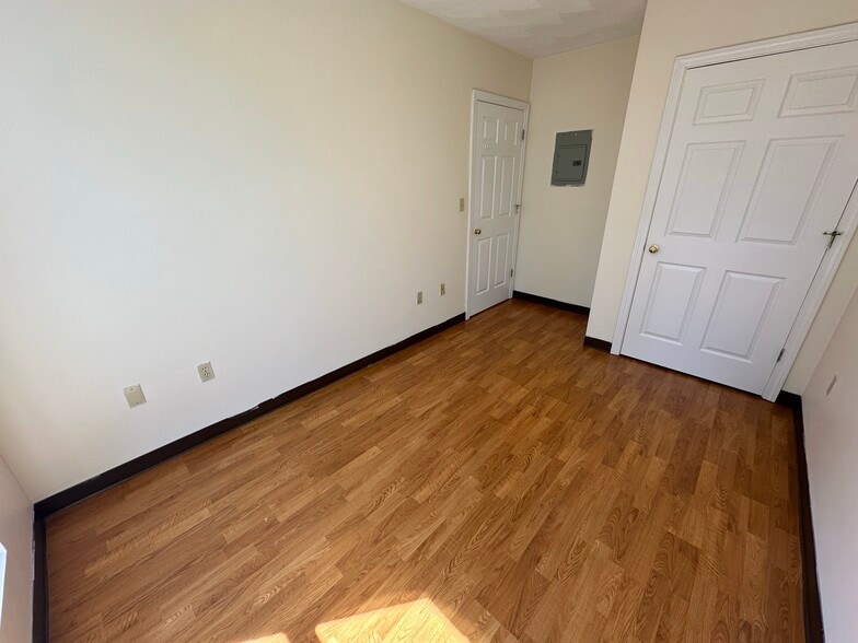 Building Photo - 78 Essex St