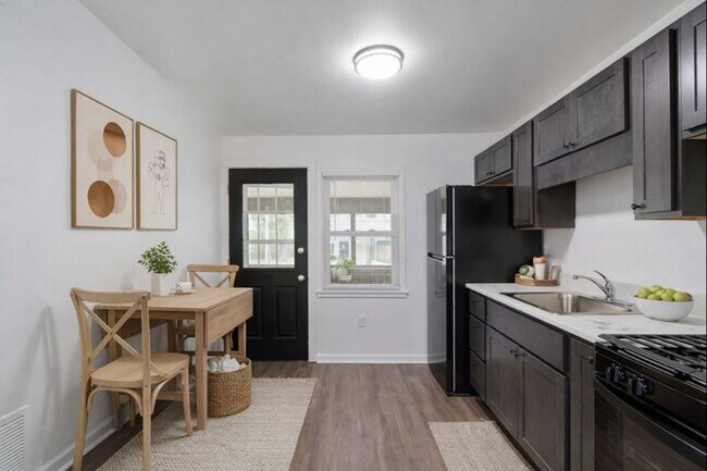 Building Photo - New 2 Bedroom Townhouse! Apply Now~