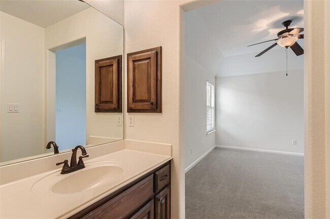 Building Photo - 12609 Calistoga Way