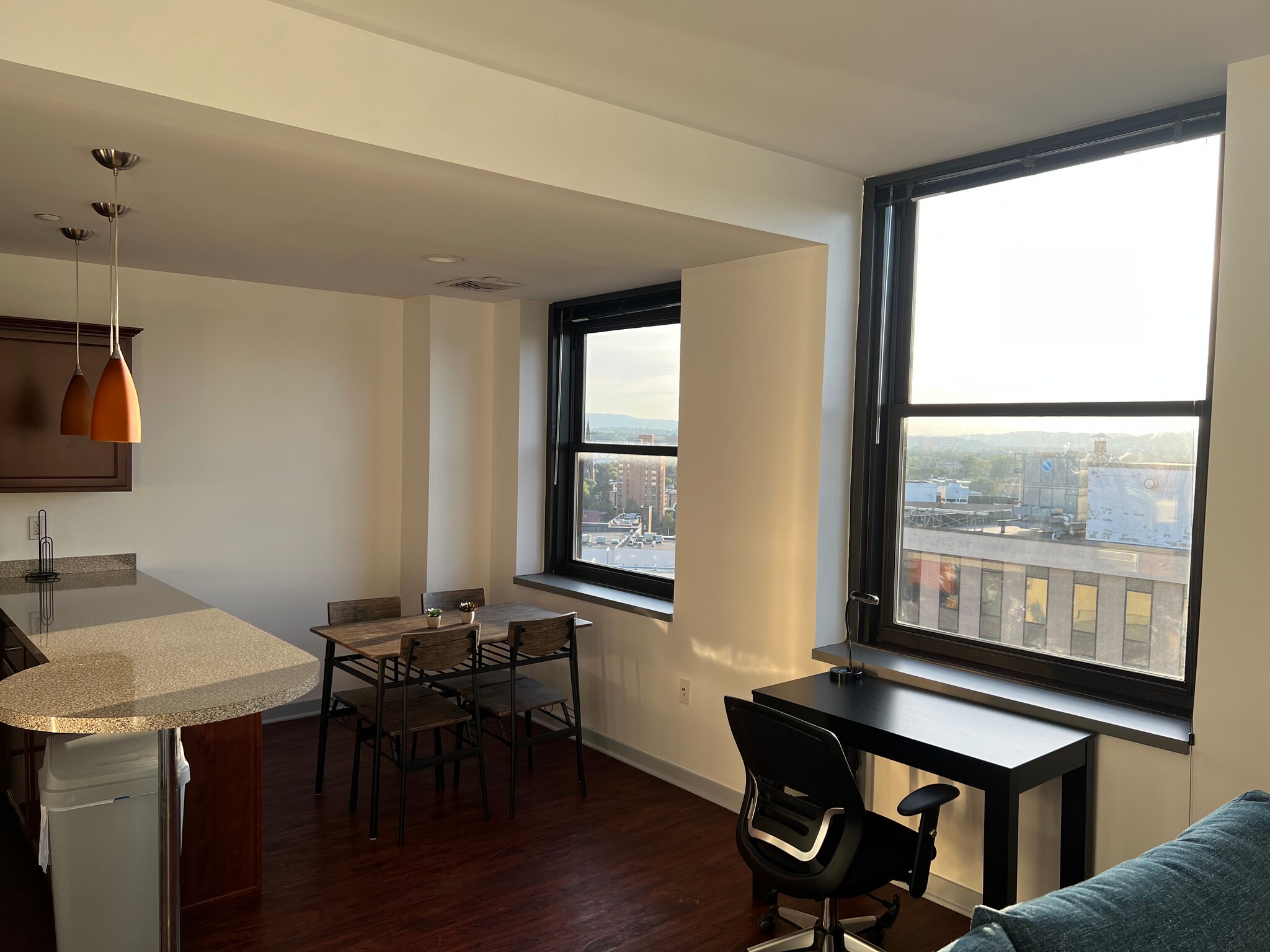 Dining Area - 67 Public Sq