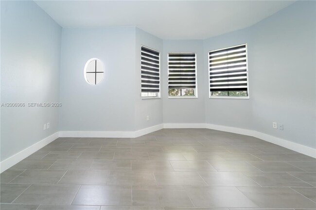 Building Photo - 3515 Shoma Dr