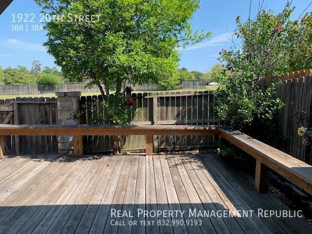 Building Photo - 1922 20th St