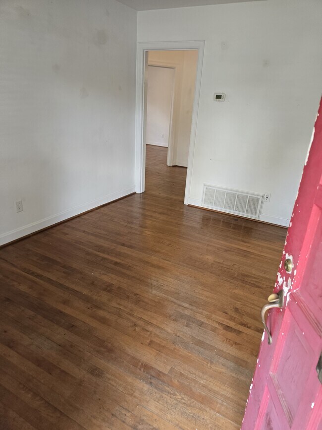Building Photo - 329 E 63rd St