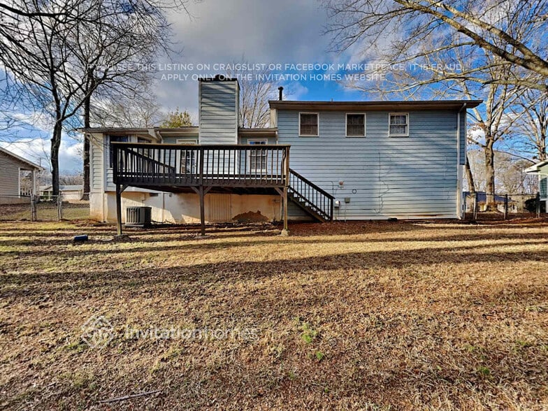 Building Photo - 4258 Castlegate Dr