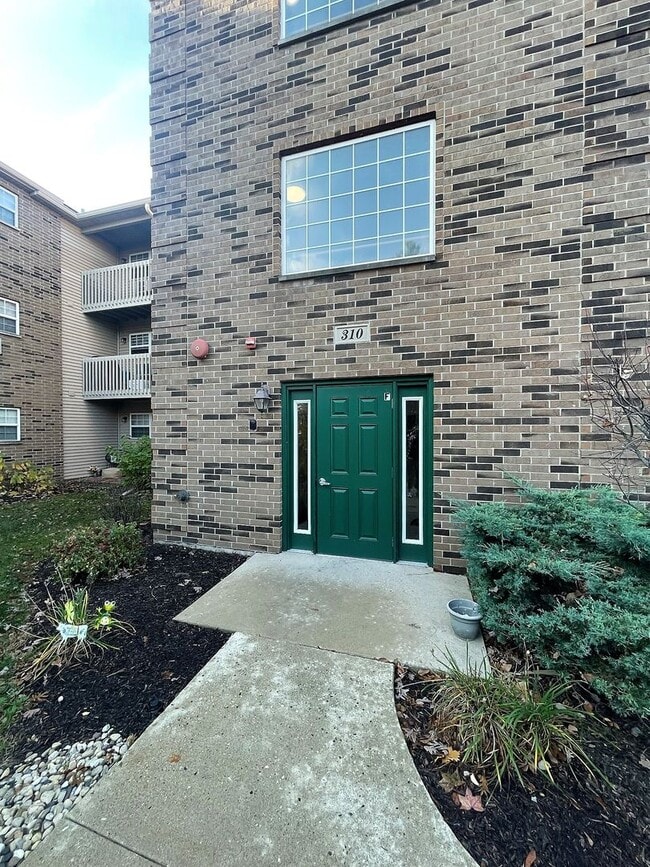 Building Photo - 310 Cunat Blvd