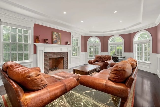 Building Photo - Entire house!!!! Luxury!!! Available Feb 1