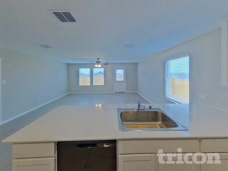 Building Photo - 10709 Dusty Rnch Rd