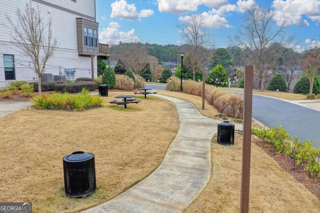 Building Photo - 2083 Holtz Ln