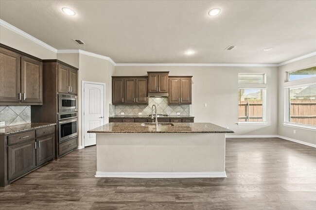 Building Photo - 3813 Gennaker Dr