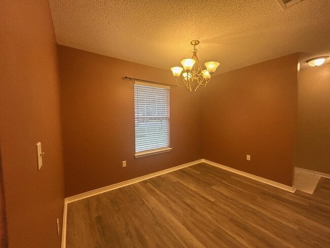 Building Photo - 1267 Jefferyscot Dr