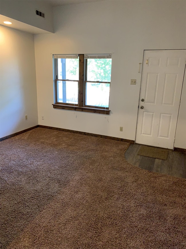 Building Photo - 1224 7th Ave N