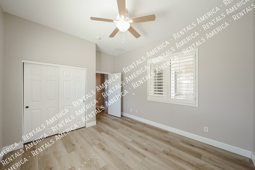 Building Photo - 18676 E Braeburn Ln