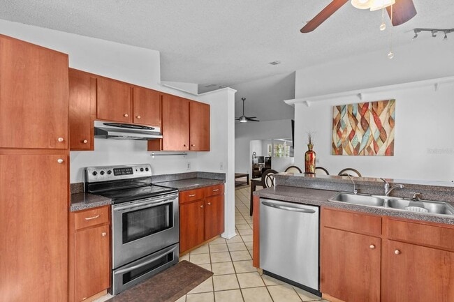 Building Photo - 1345 Tindaro Dr