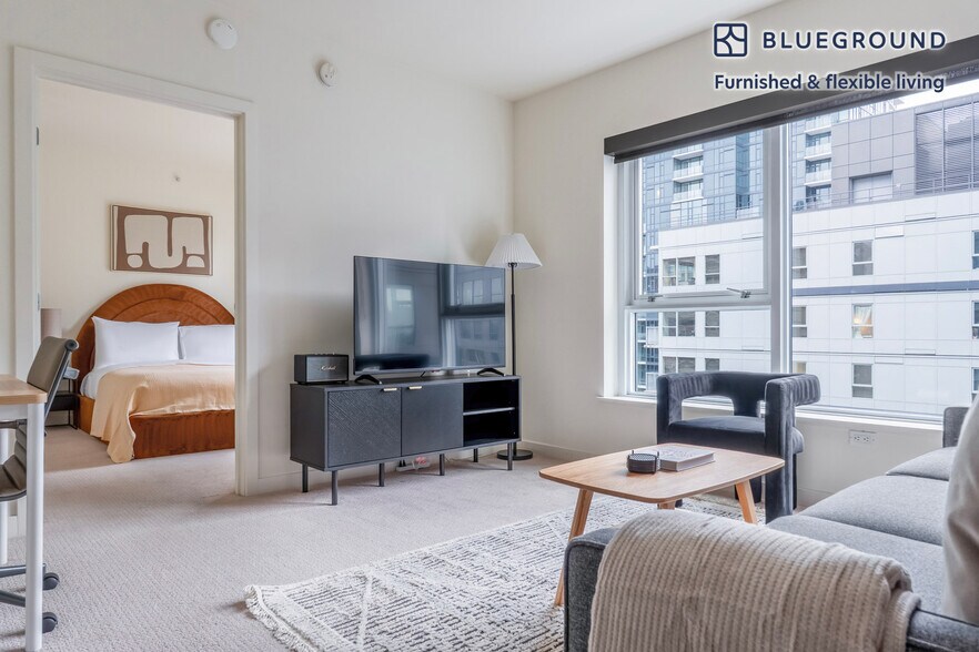 Building Photo - 10349 NE 10th St