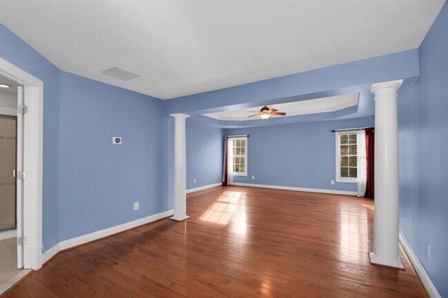 Building Photo - 9540 Parsonage Ln