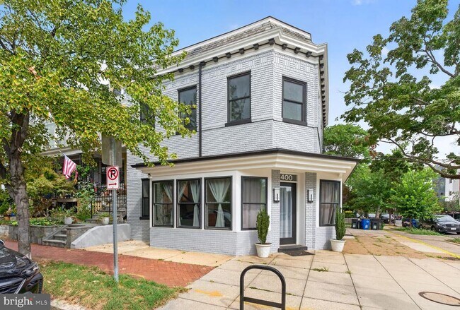 Building Photo - 400 13th St NE