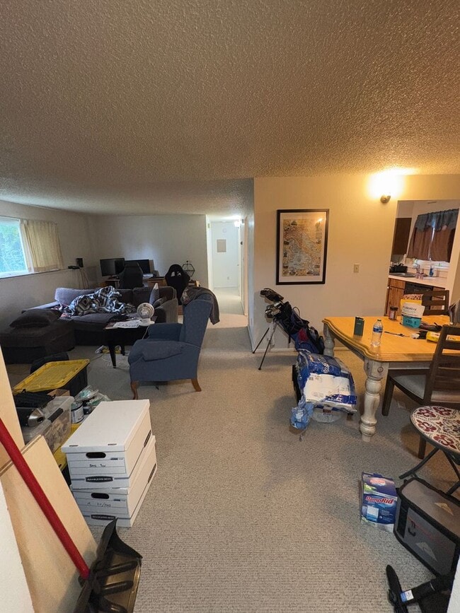 Building Photo - 2 Bed 2 bath off Durston Rd