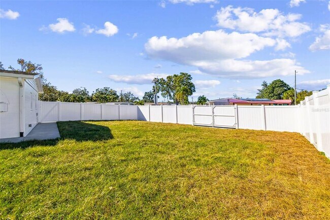 Building Photo - 7717 W Powhatan Ave