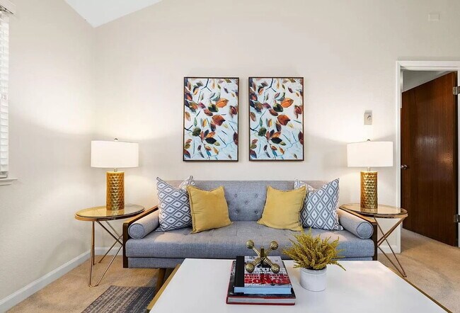Building Photo - Upscale Living at Its Finest