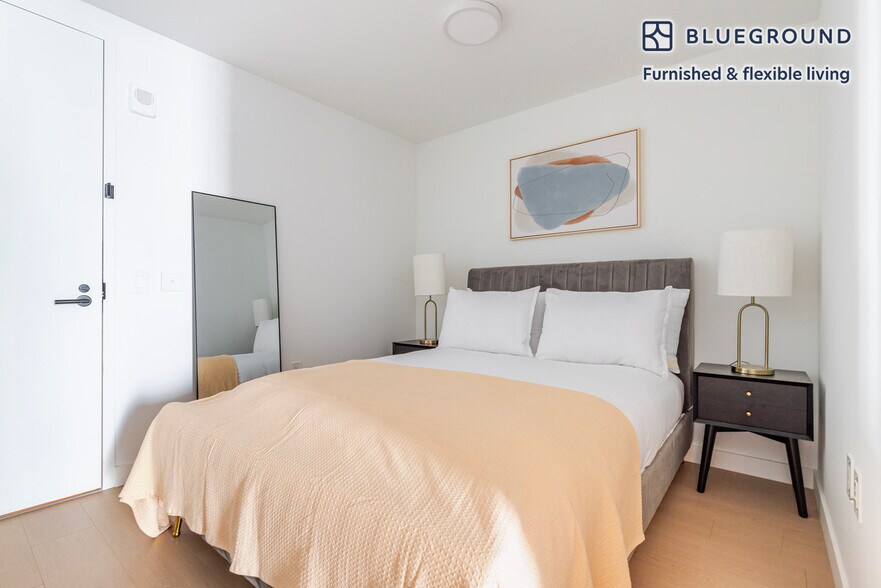 Building Photo - 478 Kent Ave