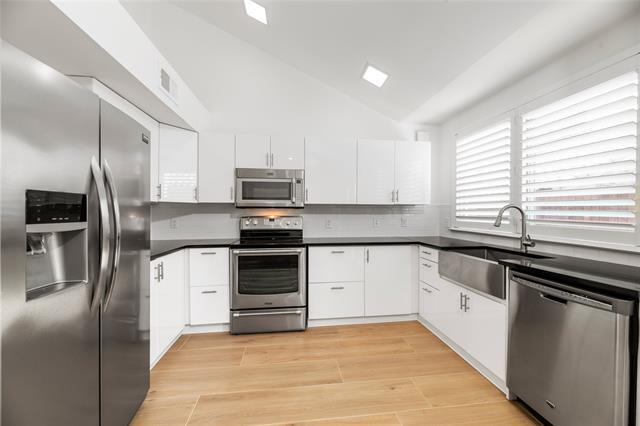 Building Photo - 4242 N Capistrano Dr