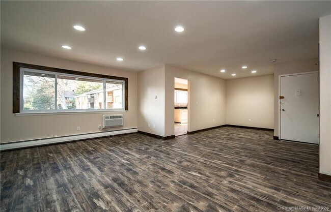 Building Photo - 333 Vincelette St