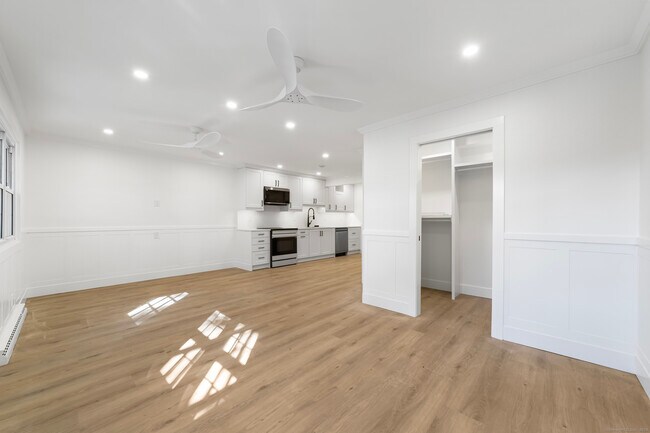 Building Photo - 245 Unquowa Rd