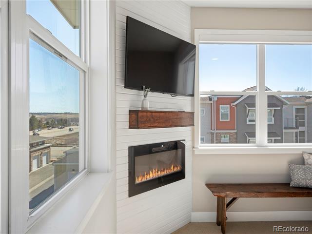 Building Photo - 210 S Cherrywood Dr