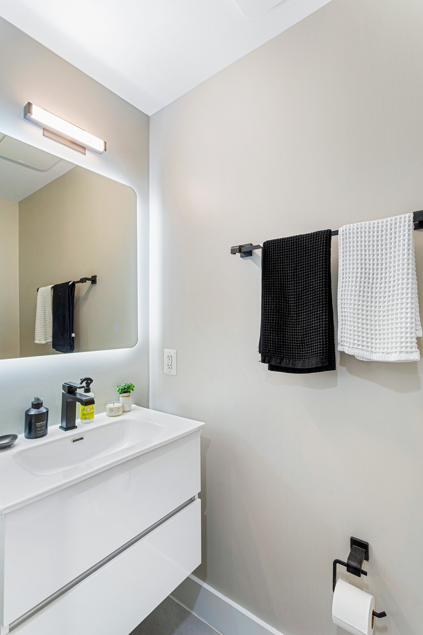 Powder Room - 1028 Bladensburg Rd NE