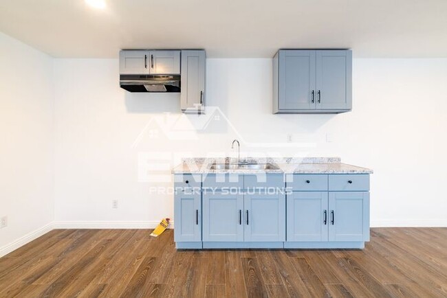Building Photo - Beautiful 2 Bed Apartment in Huntington Pa...