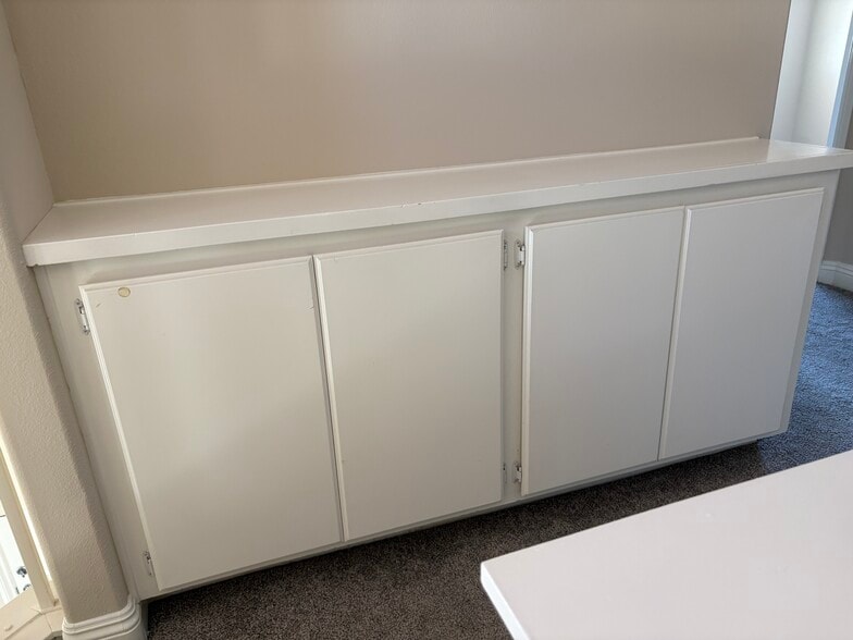 2nd flr storage/linen cabinets - 30061 Whitecap