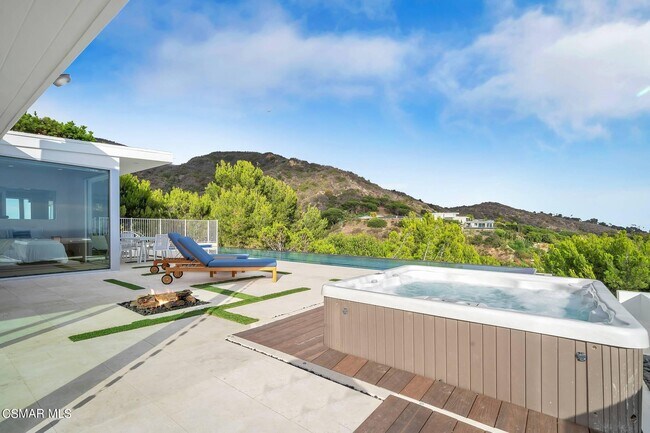 Building Photo - 3424 Shoreheights Dr