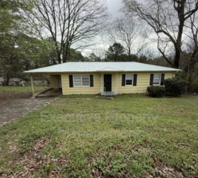 Building Photo - 2245 3rd St NE