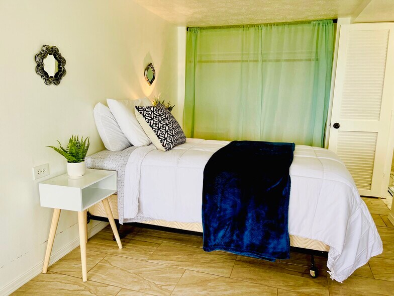 Building Photo - 4145 Akulikuli Ter