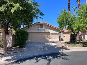 Building Photo - MOVE IN SPECIALS!! Lovely 3BD-2BA Gilbert ...