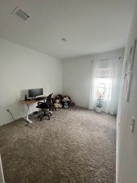 Building Photo - 2308 Nightview Dr