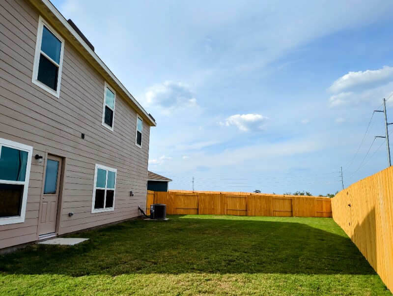 Building Photo - 4702 Hoover Ct