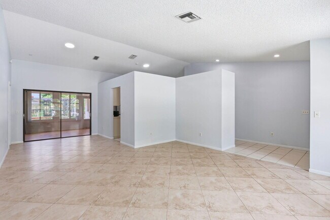 Building Photo - 2171 NW 76th Ave