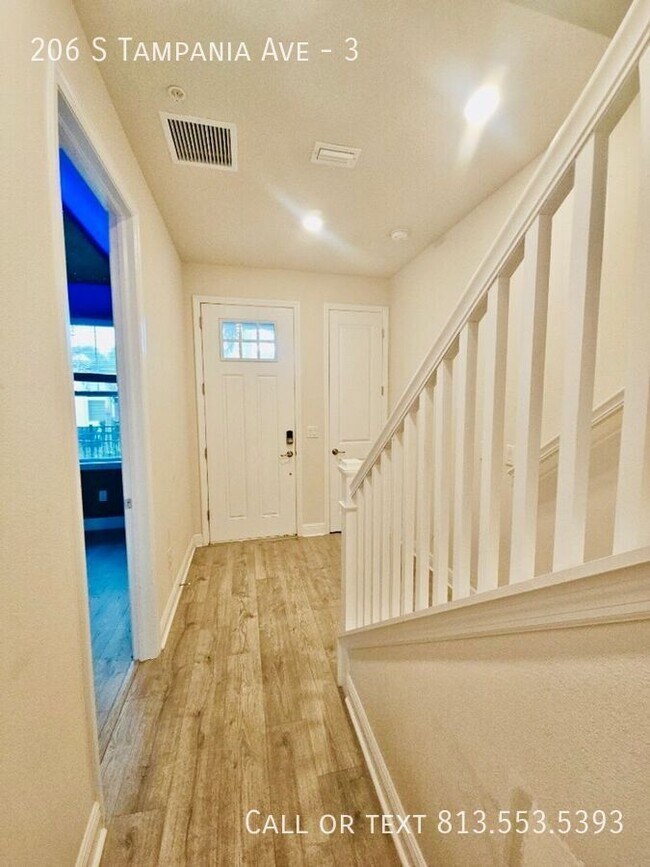 Building Photo - 206 S Tampania Ave