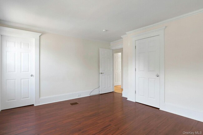 Building Photo - 24 Firth St